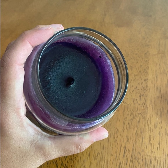 Retired Yankee Candle Happy Tonight - Picture 5 of 6